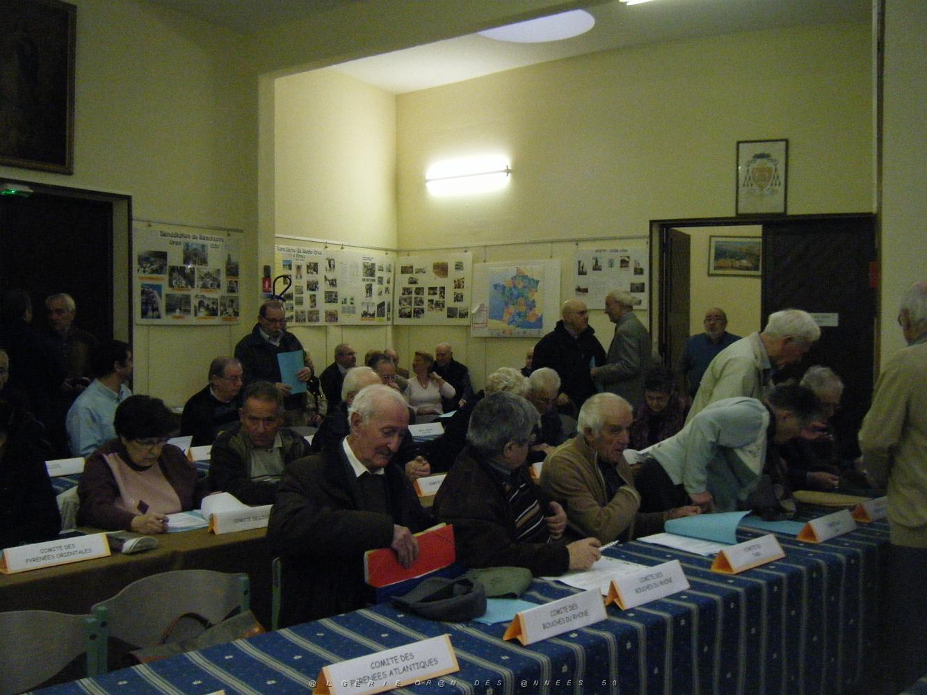 NIMES 2012 03 MESSE EN LA MEMOIRE DE LA FUSILLADE RUE D ISLY A ALGER 26 MARS 1962   (8).jpg
